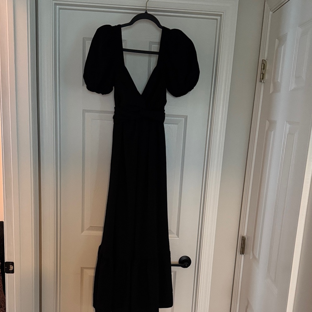 Astr Black Puff-Sleeve V-Neck Maxi Dress Sz S